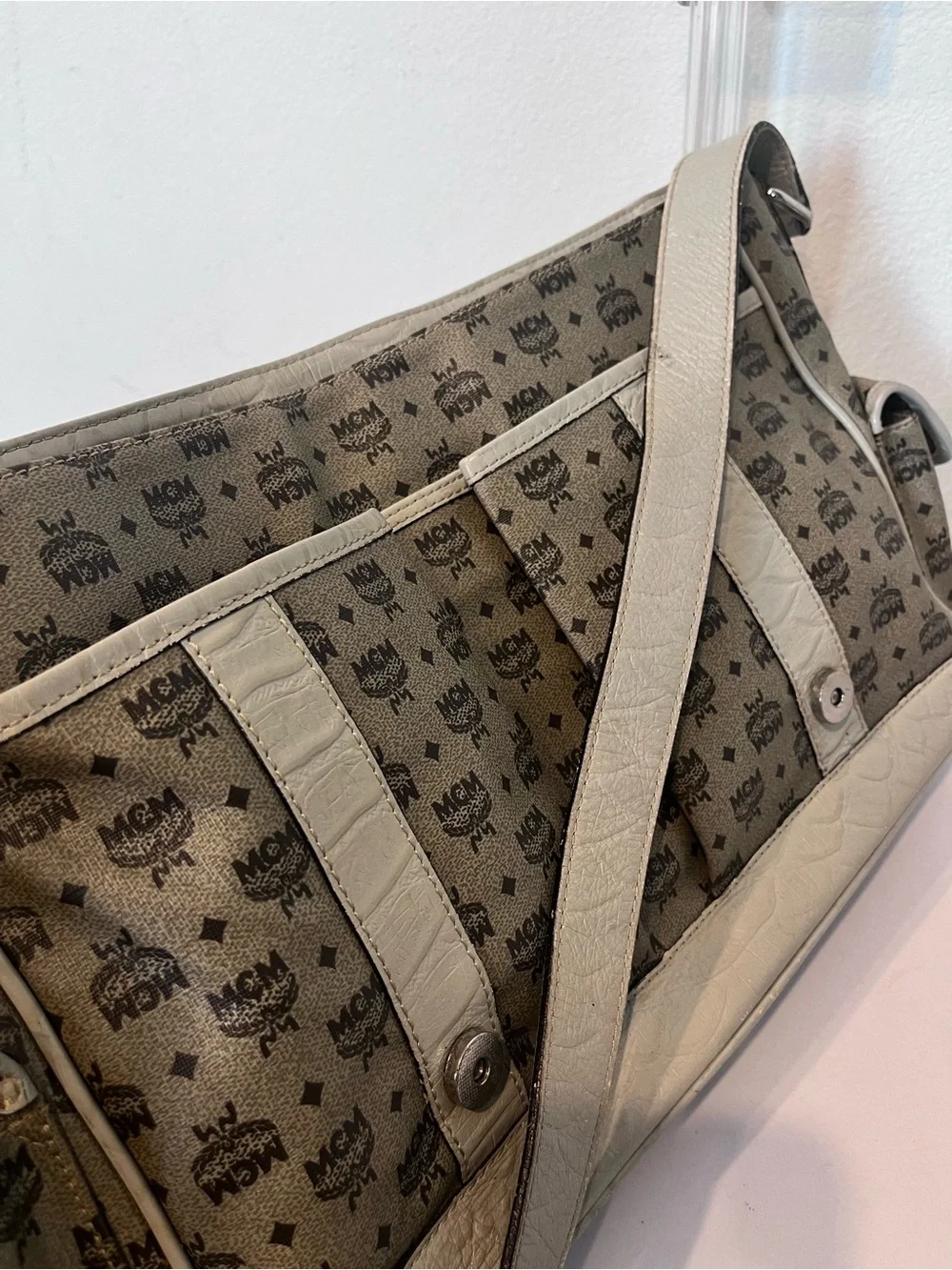 MCM VISETOS MONOGRAM MESSENGER BAG